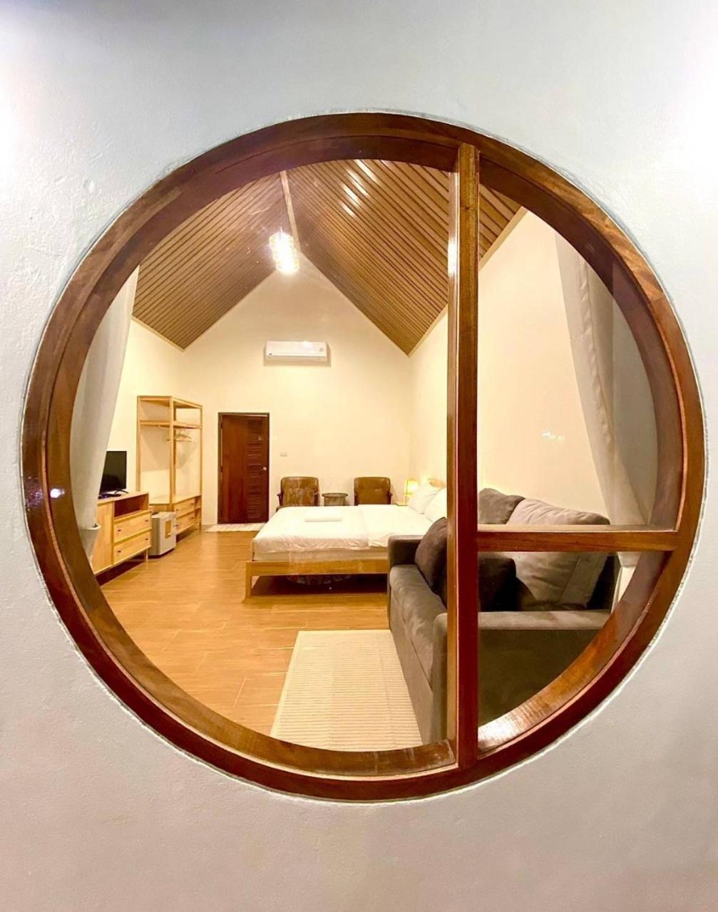Hotel Baan Pong Tara Suan Phueng Zewnętrze zdjęcie