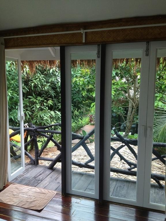 Hotel Baan Pong Tara Suan Phueng Zewnętrze zdjęcie